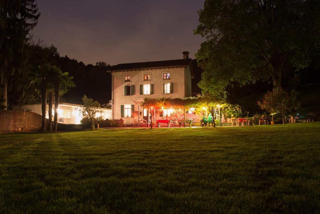 ホテル Ostello & Camping Riposo ロゾネ エクステリア 写真